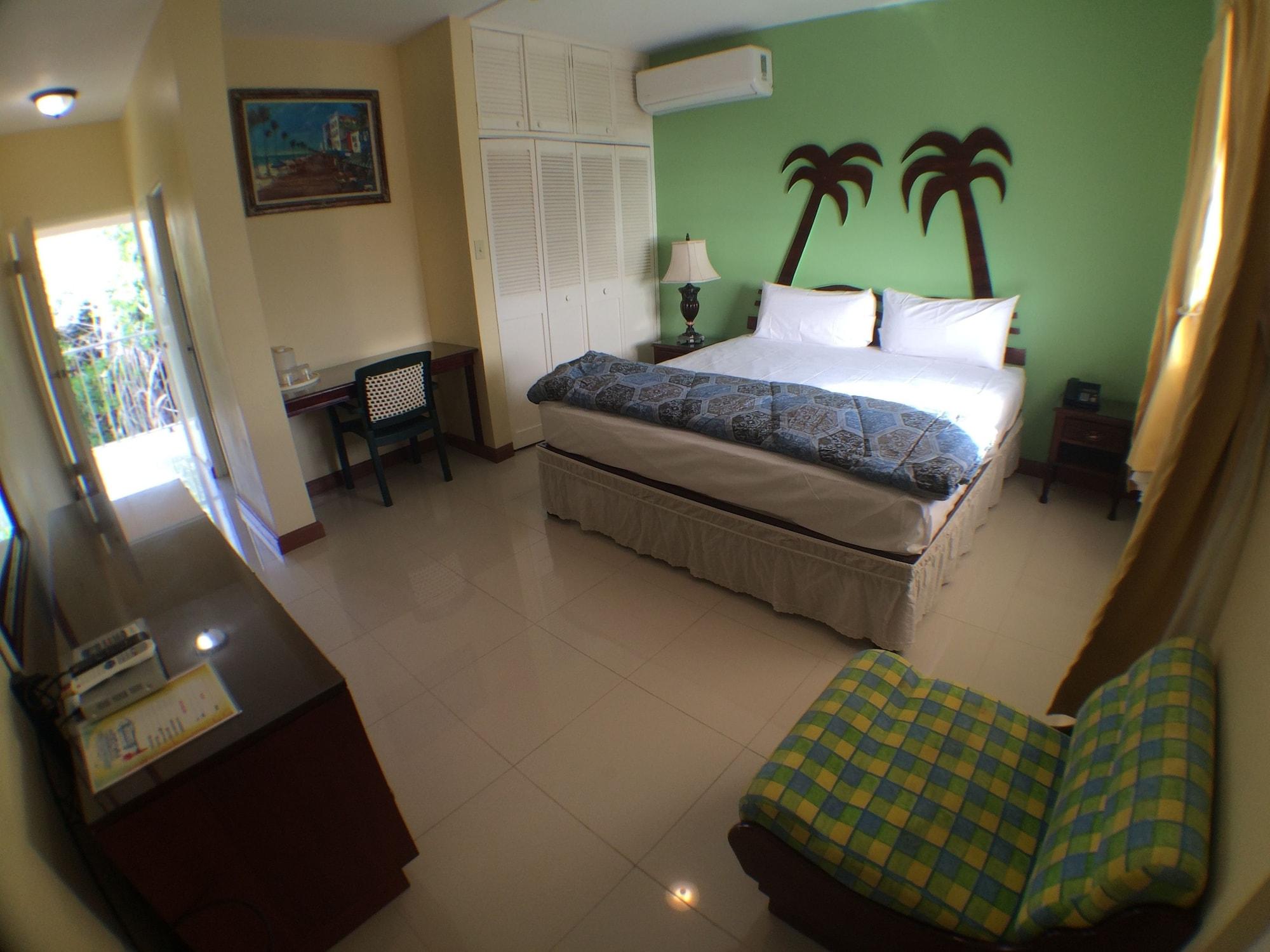 Glistening Waters Hotel ฟาลมัธ ภายนอก รูปภาพ