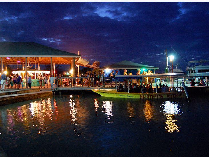 Glistening Waters Hotel ฟาลมัธ ภายนอก รูปภาพ