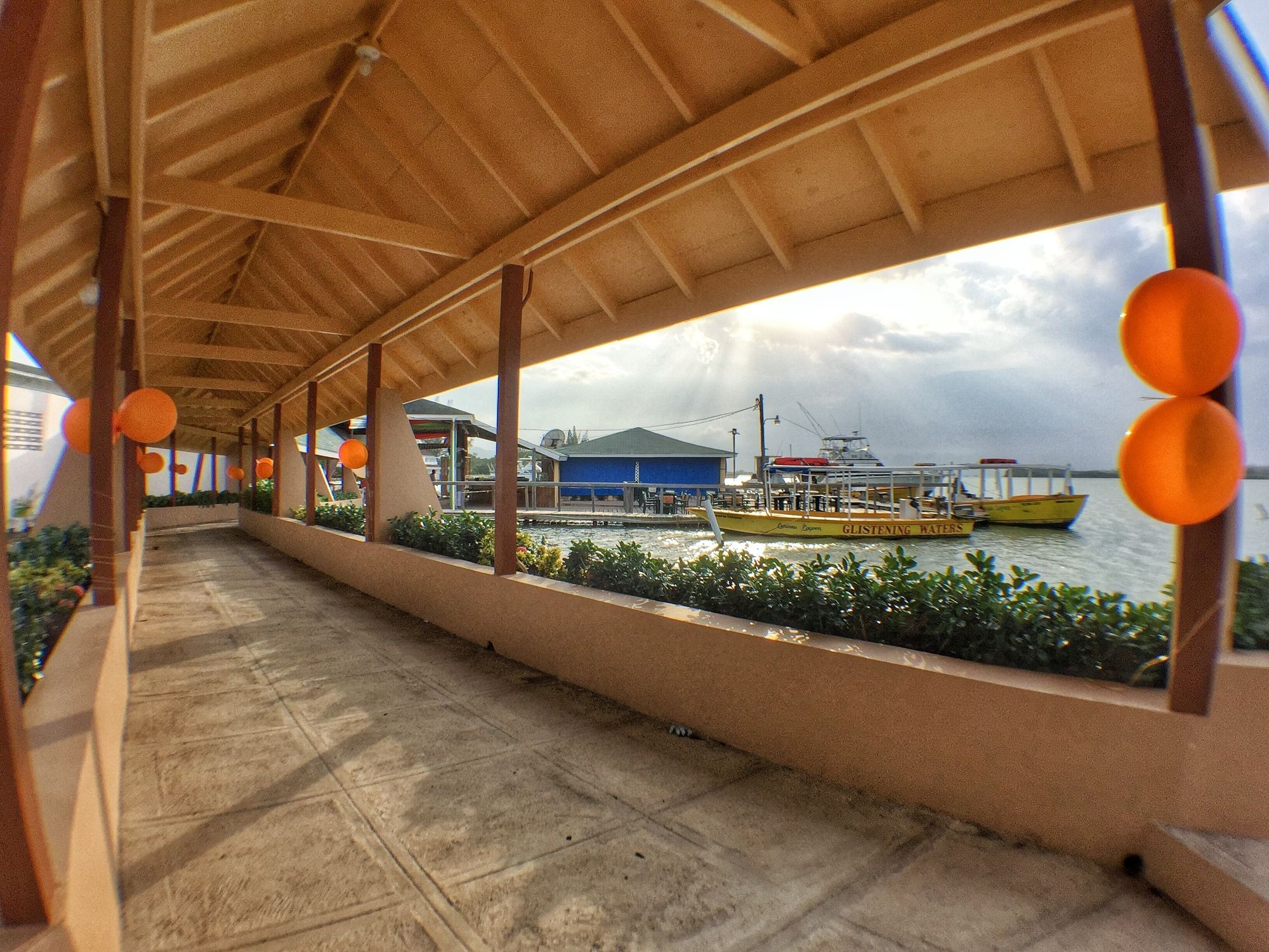 Glistening Waters Hotel ฟาลมัธ ภายนอก รูปภาพ